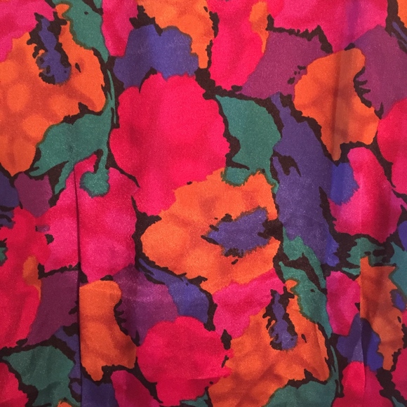 Vibrant Vintage Blouse - Picture 4 of 7